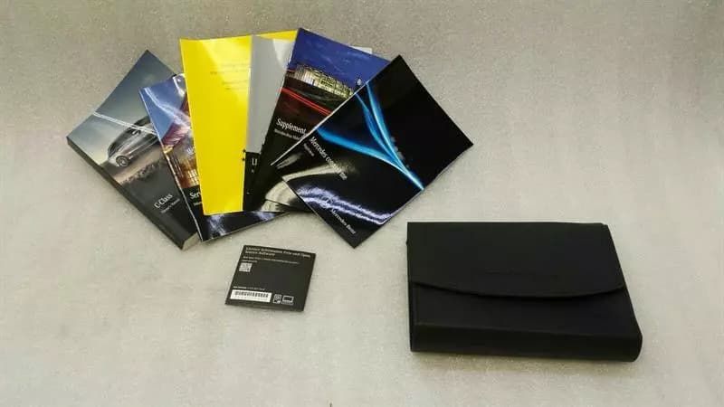MERCEDES-BENZ Mercedes C Class W205 Manual Service Booklet Car Maintenance Manual Touring