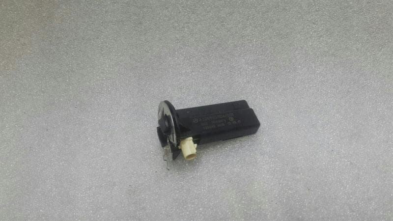 Mercedes C Class W205 Aerial / Antenna A2059051106 Antenna.