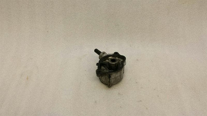 MERCEDES-BENZ Mercedes C Class W205 Vacuum Pump A6512300465 Vacuum Pump OM651 Diesel