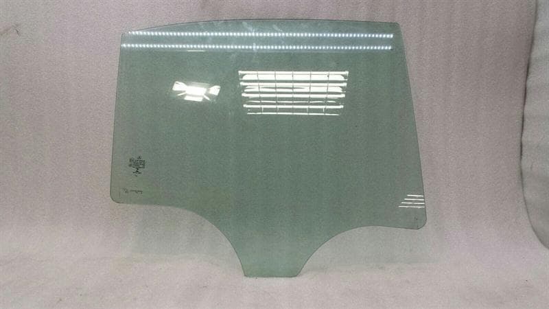 MERCEDES-BENZ Mercedes C Class W205 RRH Door Glass A2057350110 Door Window Rear Right C220