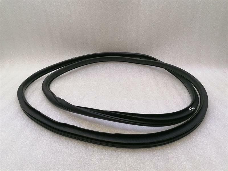 JEEP Jeep Grand Cherokee WW2 MK4 Door Seal Front 55399212AE Door Seals Front Right