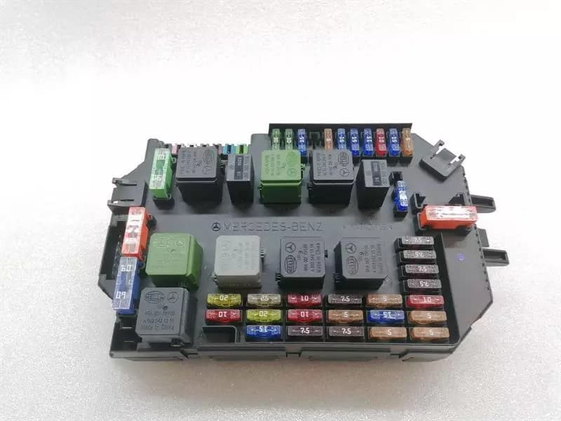 MERCEDES-BENZ Mercedes S-Class W221 Fuse Box A2219005901 Fuse Box SAM