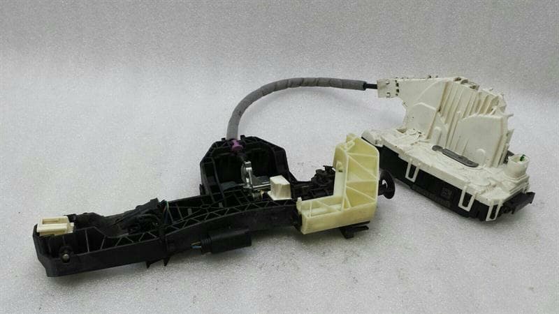 MERCEDES-BENZ Mercedes W212 door lock rear right A2047302535 door lock rear left
