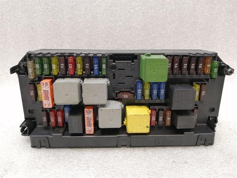 MERCEDES-BENZ Mercedes E Class W212 SAM Fuse Box A2129003814 Fuse Box