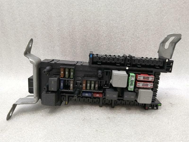 MERCEDES-BENZ Mercedes E Class W212 SAM Fuse Box A2129001506 Fuse Box