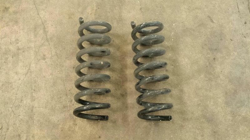 MERCEDES-BENZ Mercedes C Class W204 Coil Spring Rear A2043240604 Rear Spring Chassis Spring