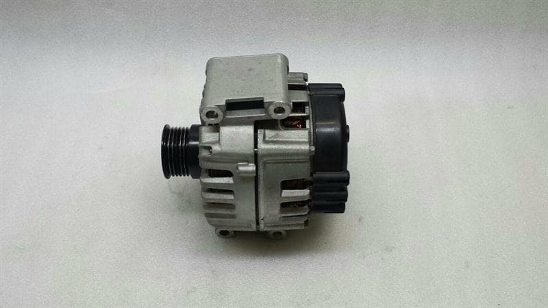 MERCEDES-BENZ Mercedes E-Class W212 Alternator A0009067702 Alternator OM651 CDI 180A