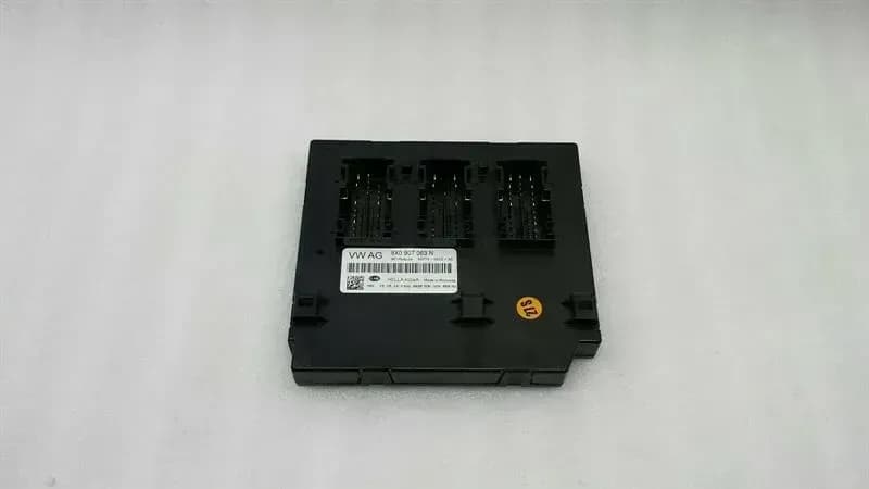 AUDI Audi A1 8X on-board power control unit 8X0907063N Comfort ECU control unit modules BCM