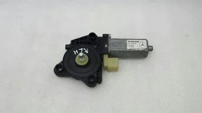 MERCEDES-BENZ Mercedes C Class W203 RLH Door Window Motor A2037300946 Window Regulator Motor