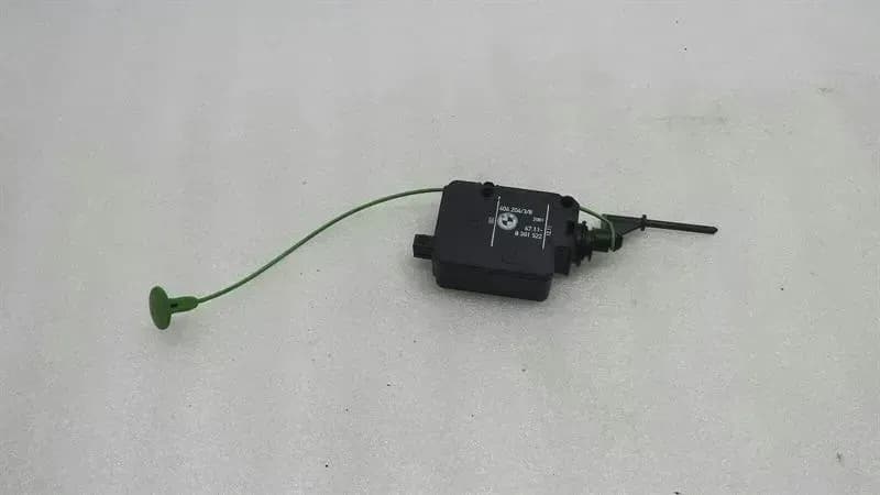 BMW 7 series E65 fuel cap actuator 67118381522 fuel flap actuator
