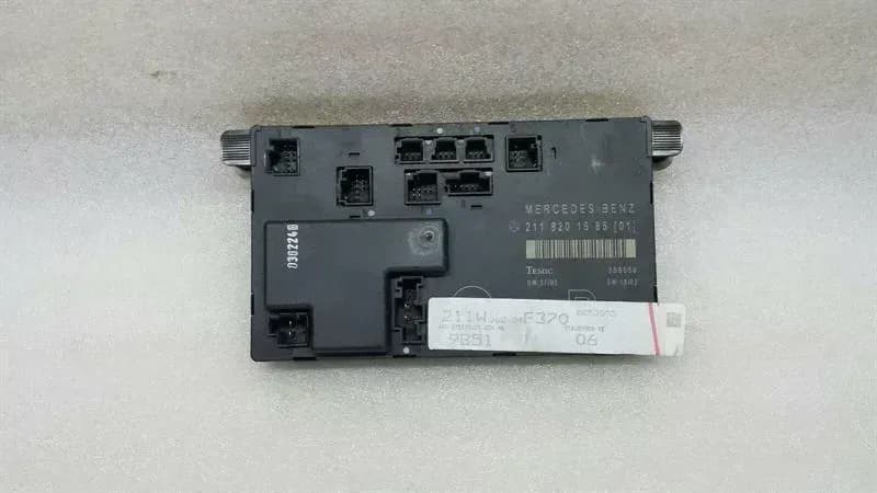 MERCEDES-BENZ Mercedes E Class W211 Right Door Module A2118201685 Door Control Unit Right