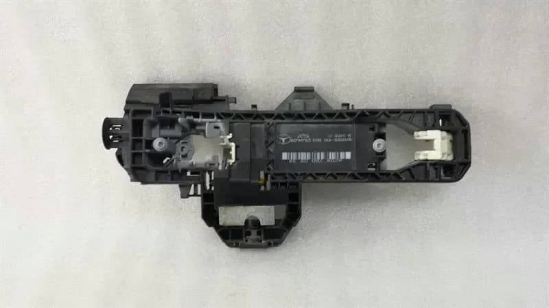 2010 MERCEDES W204 FRONT RIGHT DOOR HANDLE A2047600834 DOOR HANDLE FRH