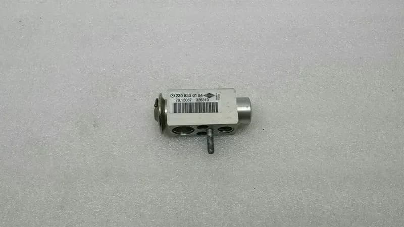MERCEDES-BENZ Mercedes C Class W204 Heater Valve A2308300184 Heater Valve Air Conditioning AC