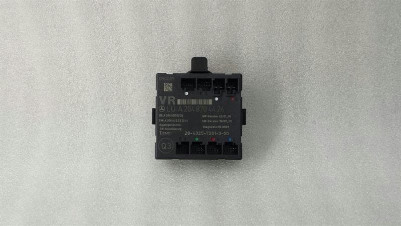 MERCEDES-BENZ Mercedes C-Class W204 door control unit FRH A2048704426 door control unit front