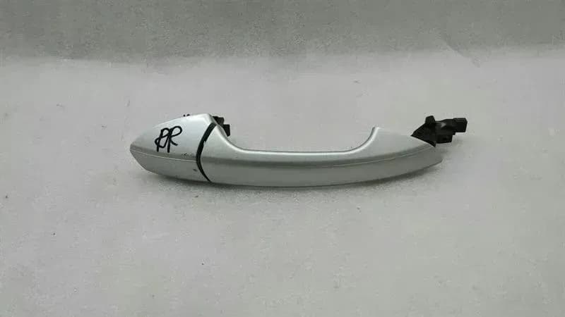 MERCEDES-BENZ Mercedes E Class W212 door handle front right A2047600270 FRH door handle
