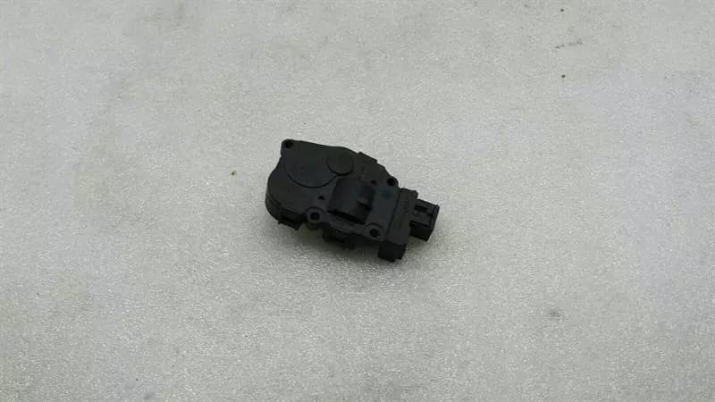MERCEDES-BENZ Mercedes GLK X204 Vent Flap Engine A2219066900 Servo Motor