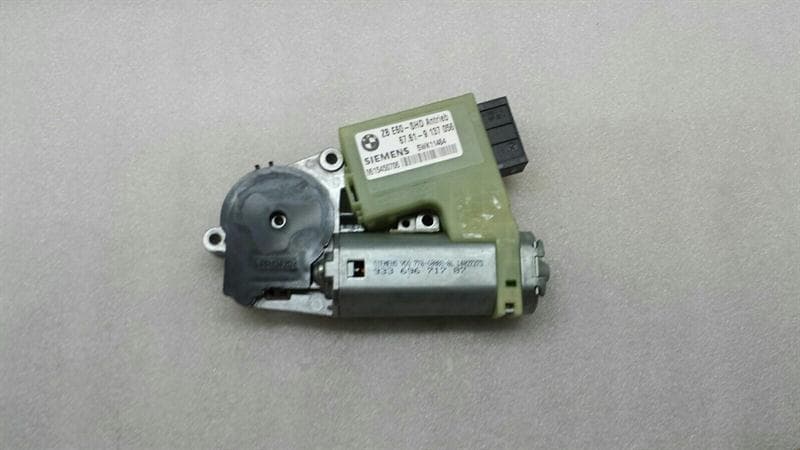 BMW BMW 5 Series E61 Sunroof Motor 9137056 Sunroof Motor