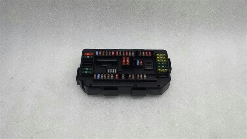 BMW BMW 3 Series 2.0D Fuse Box F30 F31 320 922487903 Fuse Box