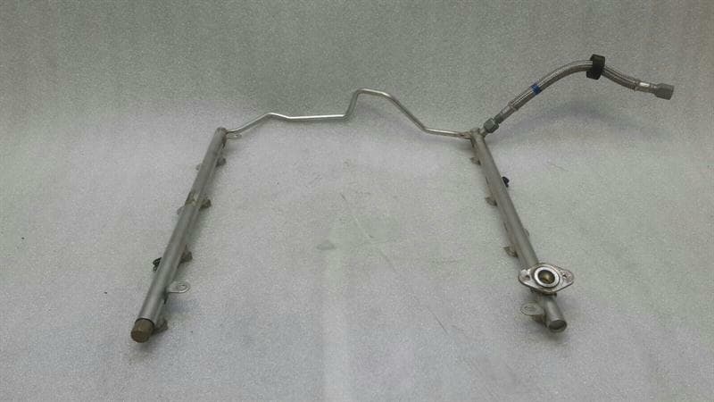 MERCEDES-BENZ Mercedes CL63 AMG W216 Fuel Rail A1560701895 Injection Strip Pipe Distributor M156