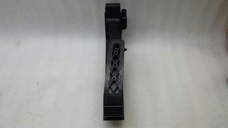 MERCEDES-BENZ Mercedes CL W216 Gas Pedal (Electrical) A2203000304 Accelerator Pedal