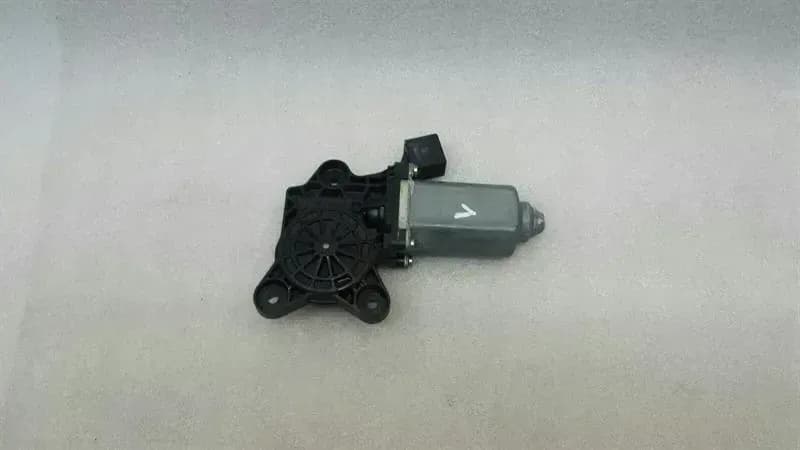 MERCEDES-BENZ Mercedes SL R230 right door window motor A2208200442 window regulator motor right