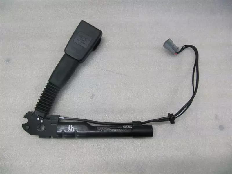 BMW BMW 3 Series E92 Right Front Seatbelt Tensioner 72117213564 Front Seat Tramp R