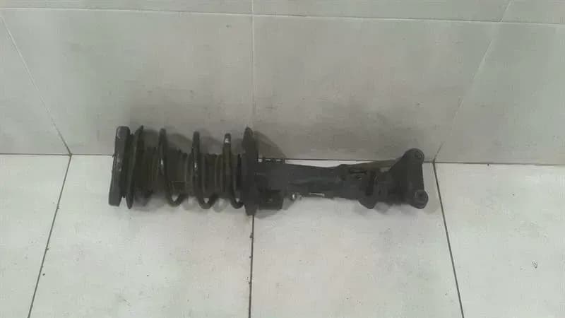 Mercedes C Class W204 Shock Absorber Front A2043202866 Front Shock Absorber