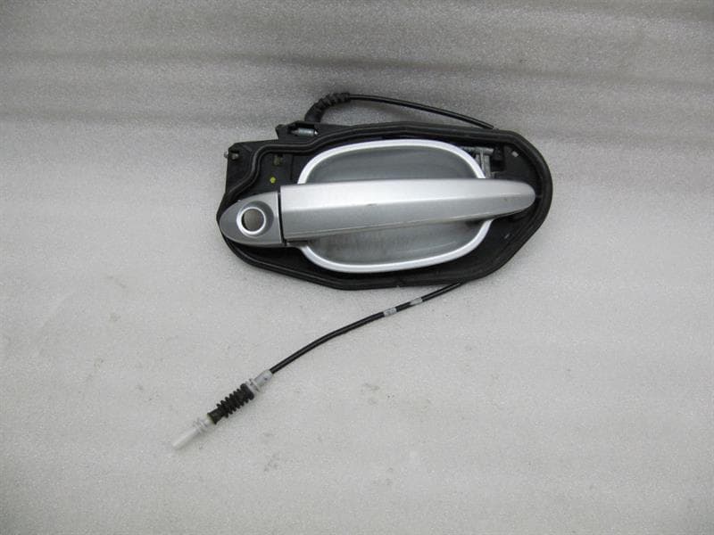 BMW BMW 6 Series E63 E64 7008888 RHD Right Door Handle Right Handlebar