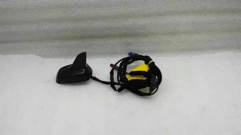 AUDI Audi S5 8T Roof Antenna 8T0035503E Antenna Shark