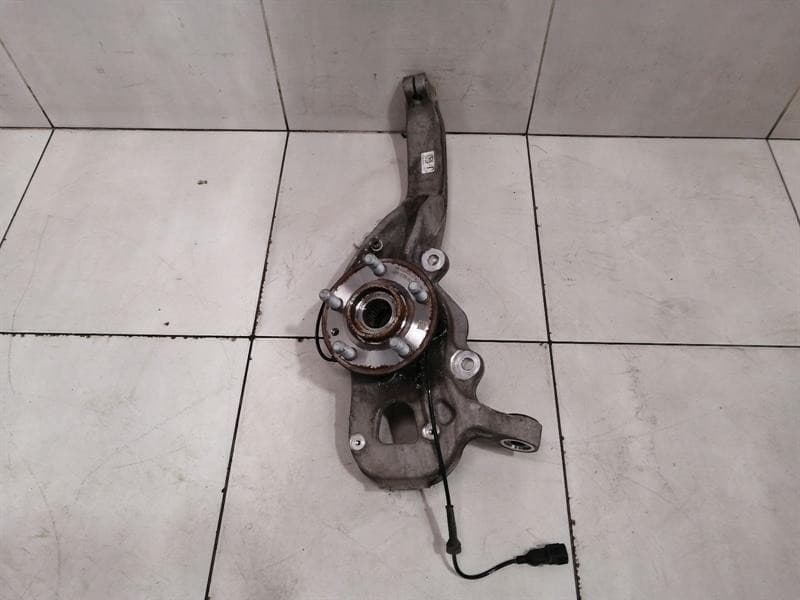 JAGUAR JAGUAR i-PACE X590 EV400 Left Front Hub J9D3-3K186-BC Front Wheel Bearing Housing