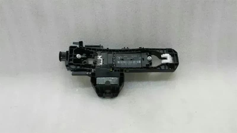 Mercedes CLA W117 RRH handle carrier A2047602734 door handle holder rear right