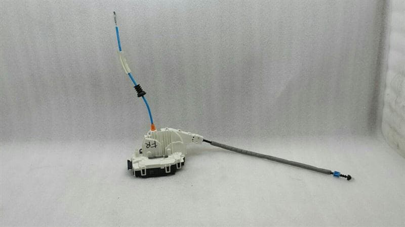 MERCEDES-BENZ Mercedes CLA W117 FRH door lock A0997202201 door lock front right keyless go