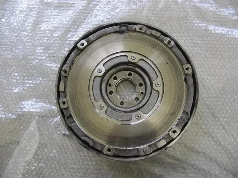 VOLVO Volvo S40 Drive 1.6TDi Flywheel + Clucht Basket AV61-7563-CB Clutch Set