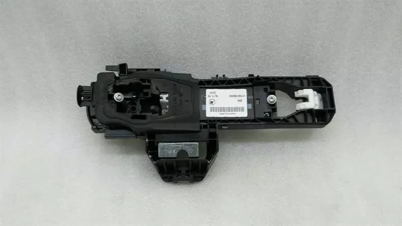MERCEDES-BENZ Mercedes GLA X156 right door handle carrier A2047601800 door handle holder right
