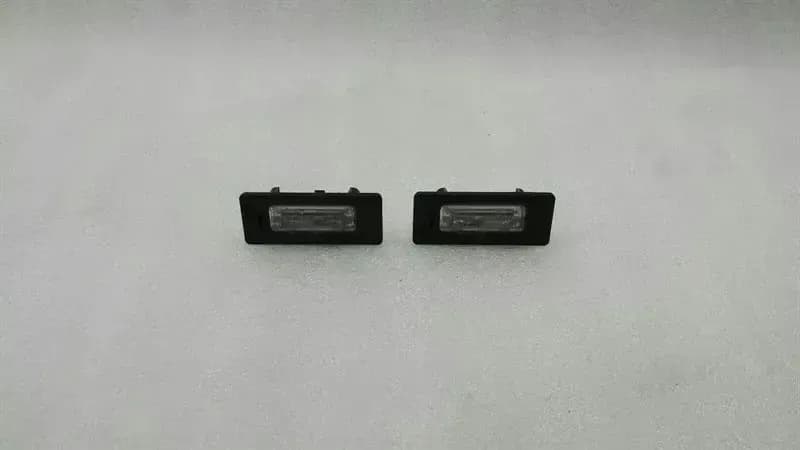 AUDI AUDI A5 8T PAIR NUMBER PLATE LIGHTS 8T0943021 LICENSE PLATE LIGHT SET