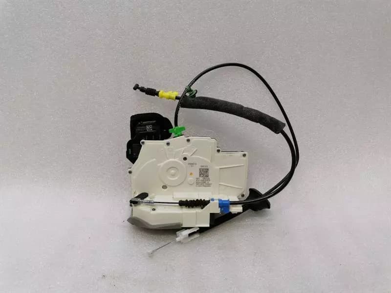 PORSCHE Porsche Taycan 9J Door Lock 4N0839016B Door Lock REAR RIGHT REAR RIGHT