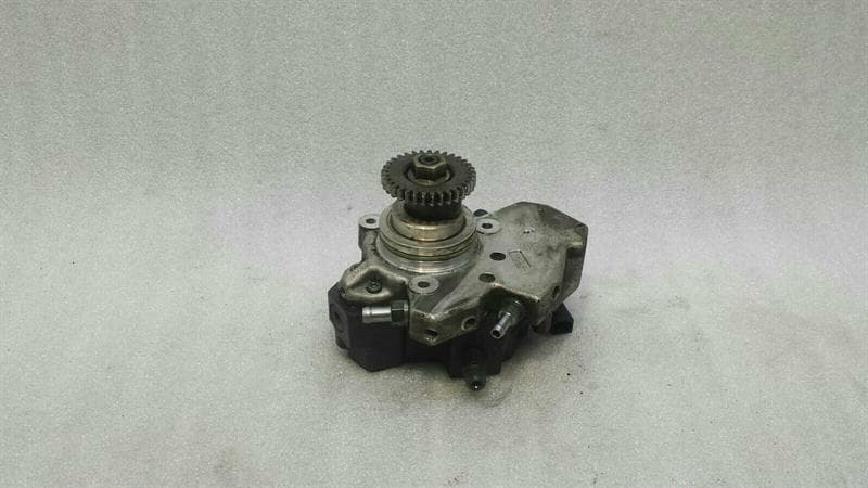 MERCEDES-BENZ Mercedes CLS W219 Fuel Pump Mechanical A6420101197 Fuel Pump OM642