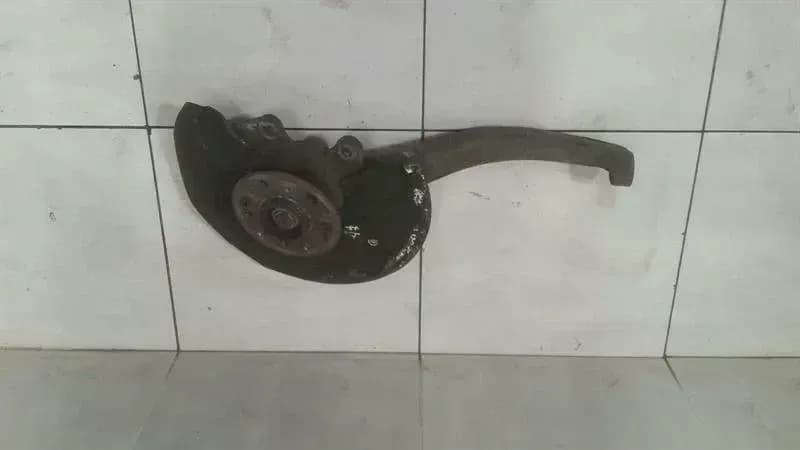 Mercedes R Class W251 Right Front Hub A2513301420 Wheel Bearing Housing Front RE