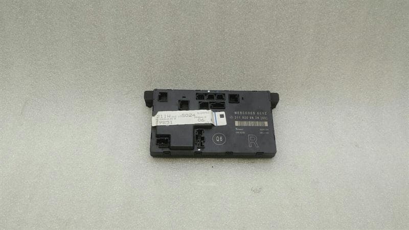 MERCEDES-BENZ Mercedes E Class W211 E500 A2118200626 Control Unit Front Right Door Modules