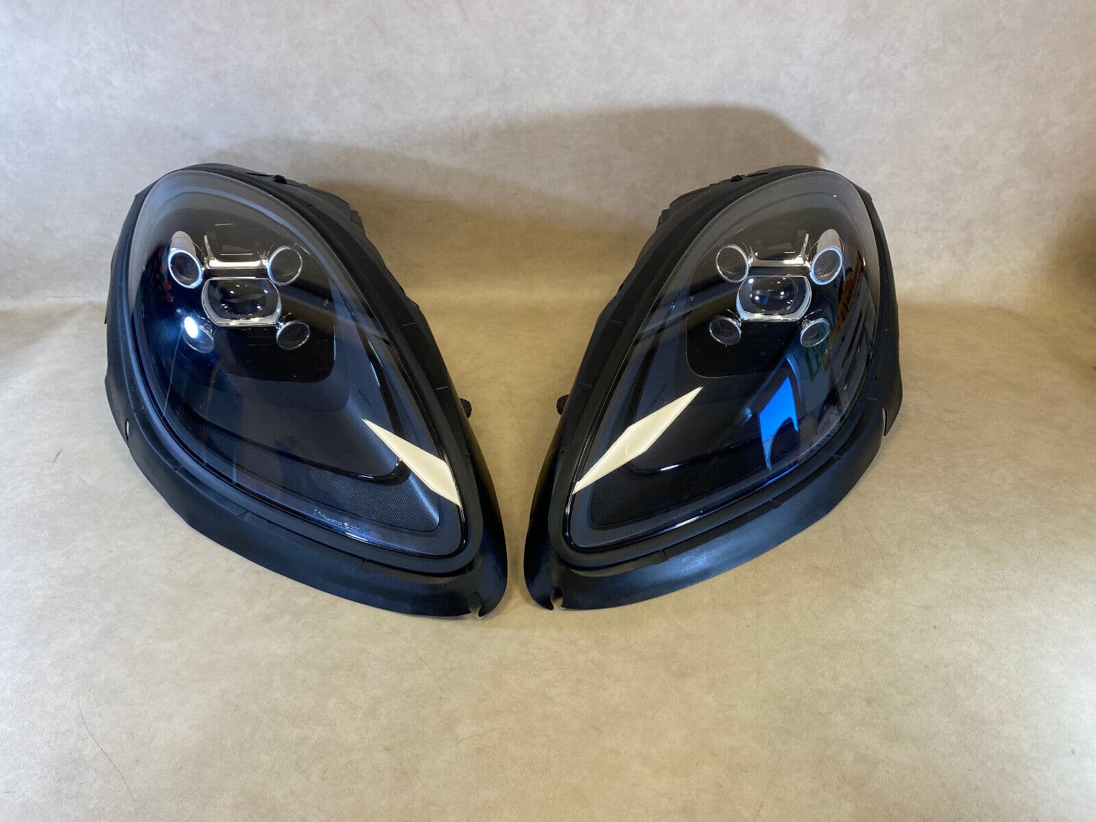 PORSCHE PORSCHE MACAN 95B FACELIFT LED HEADLIGHTS SET OEM 2019