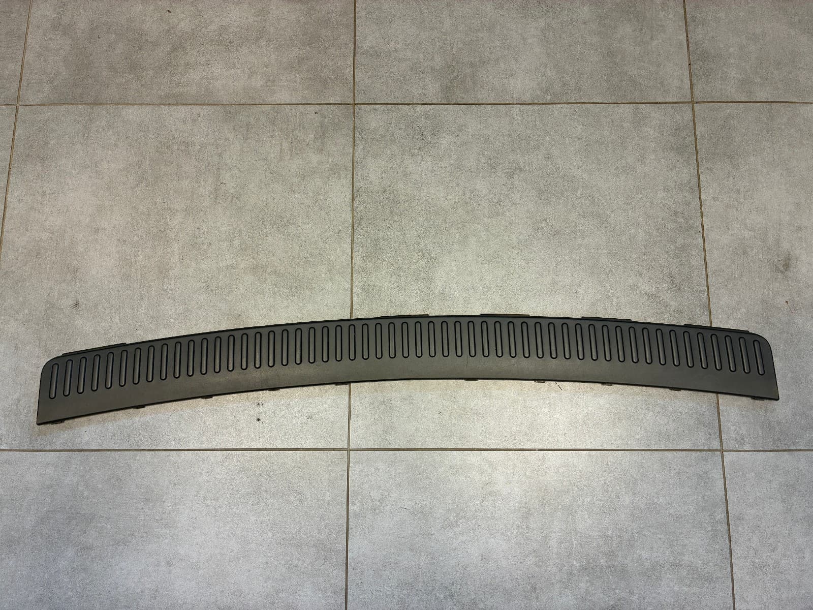 LAND ROVER GENUINE Land Rover Range Rover Sport L320 Rear Bumper Step Pad LR015131