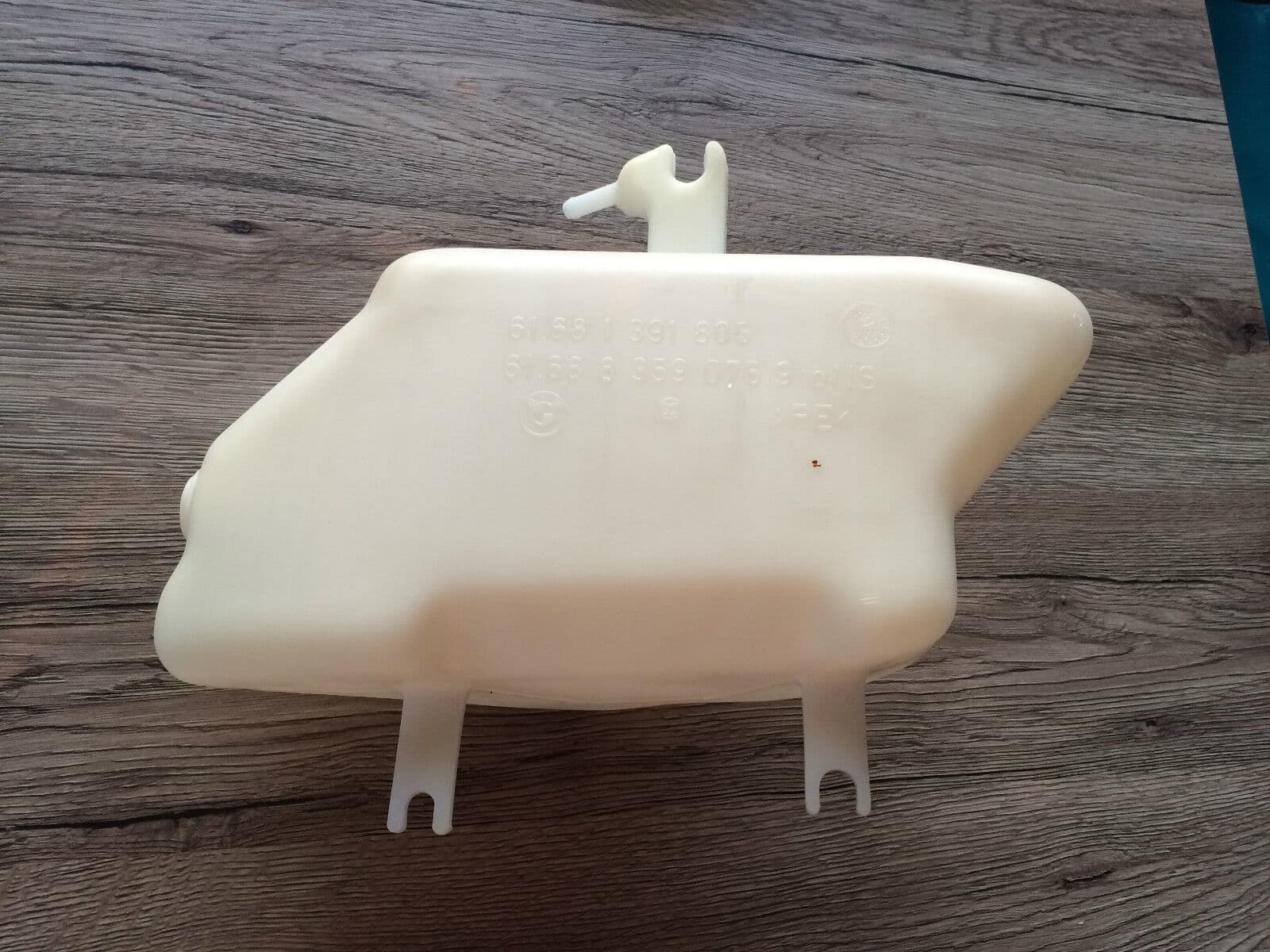 BMW BMW e34 Touring OEM rear washer tank 61681391805 61688359075