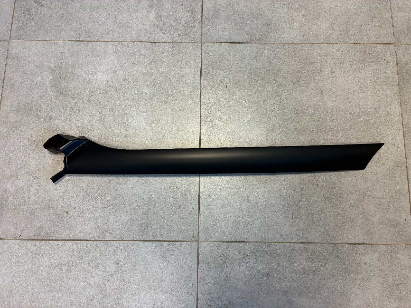 LAND ROVER GENUINE Land Rover Range Rover Sport L320 Front Windshield Right Mount Trim