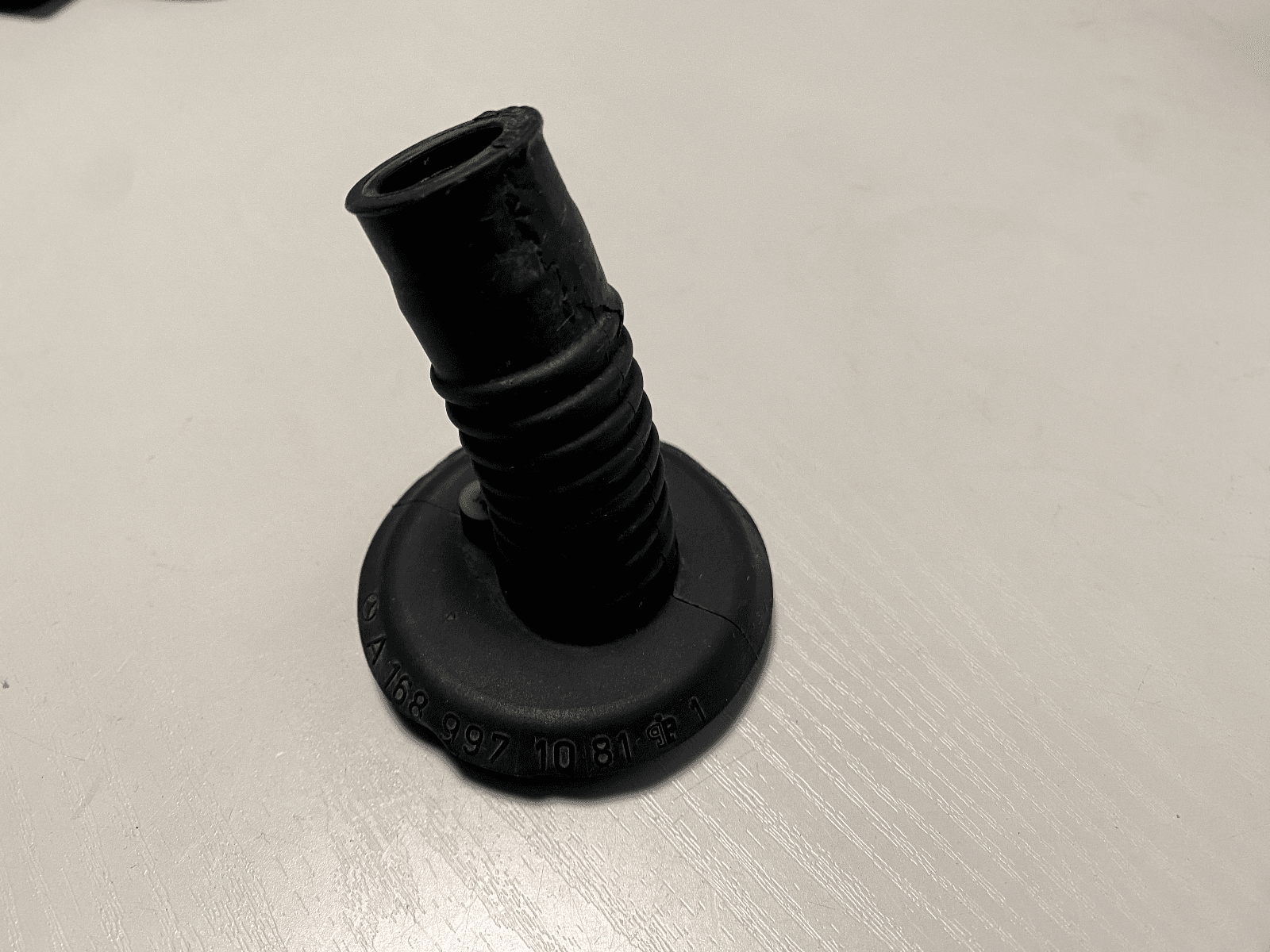 MERCEDES-BENZ Mercedes G class W463 GENUINE Rubber Cable Spacer A1689971081