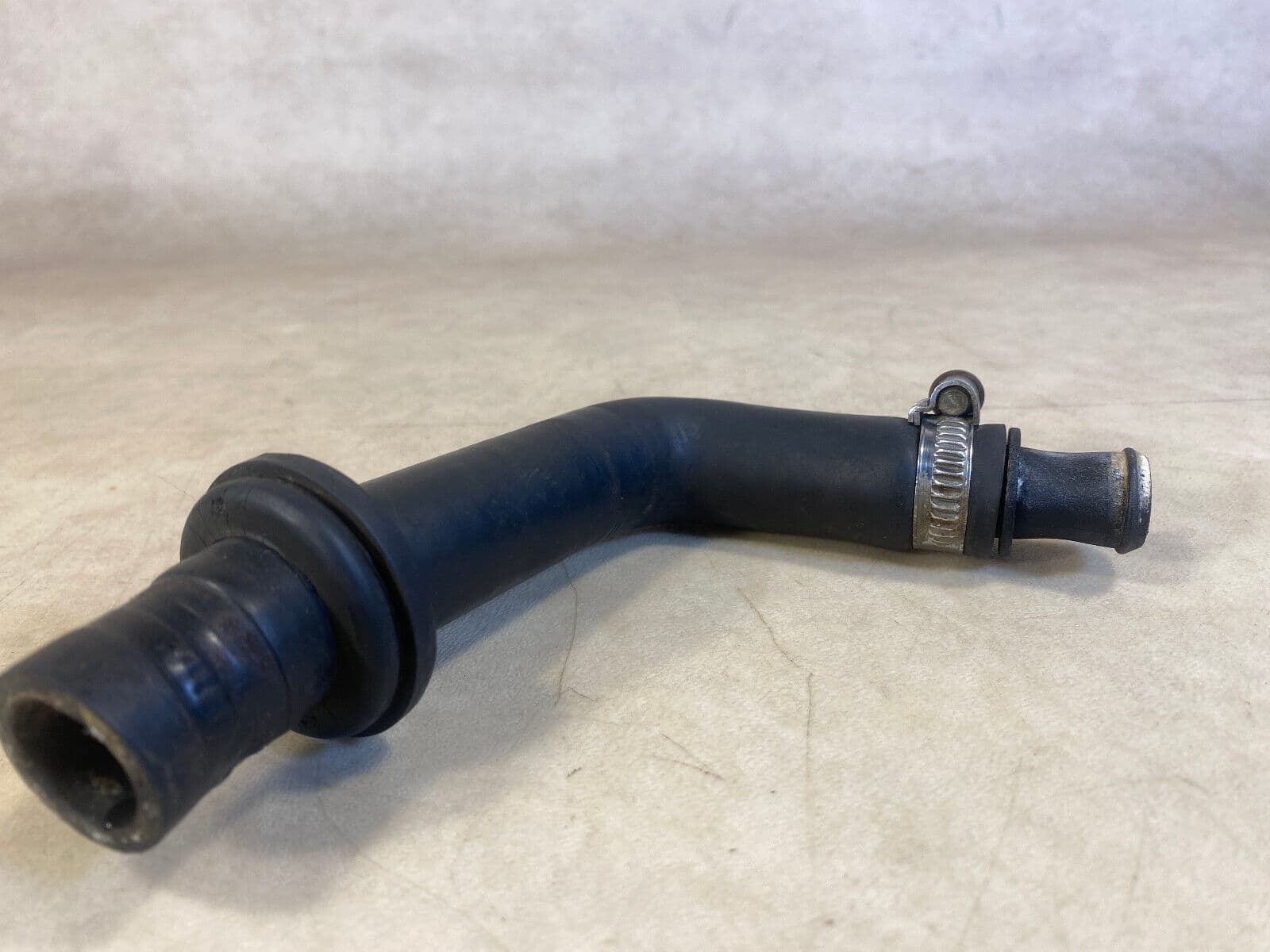 BMW GENUINE BMW E23 7 SERIES Engine Water Cooling Hose 1369328 Phx