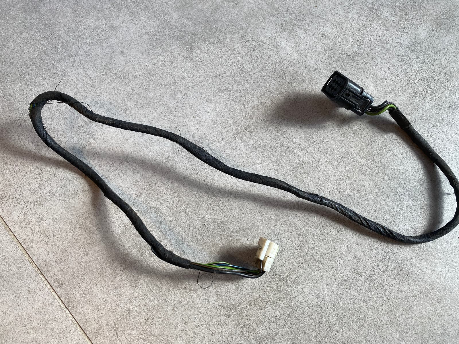 MERCEDES-BENZ Mercedes G class W463 GENUINE Front Door Wiring Harness A4635400806
