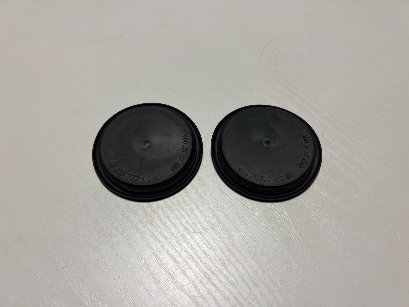 MERCEDES-BENZ Mercedes A ML R class W164 W169 W251 GENUINE Sealing Plug COVER Cap x2 psc
