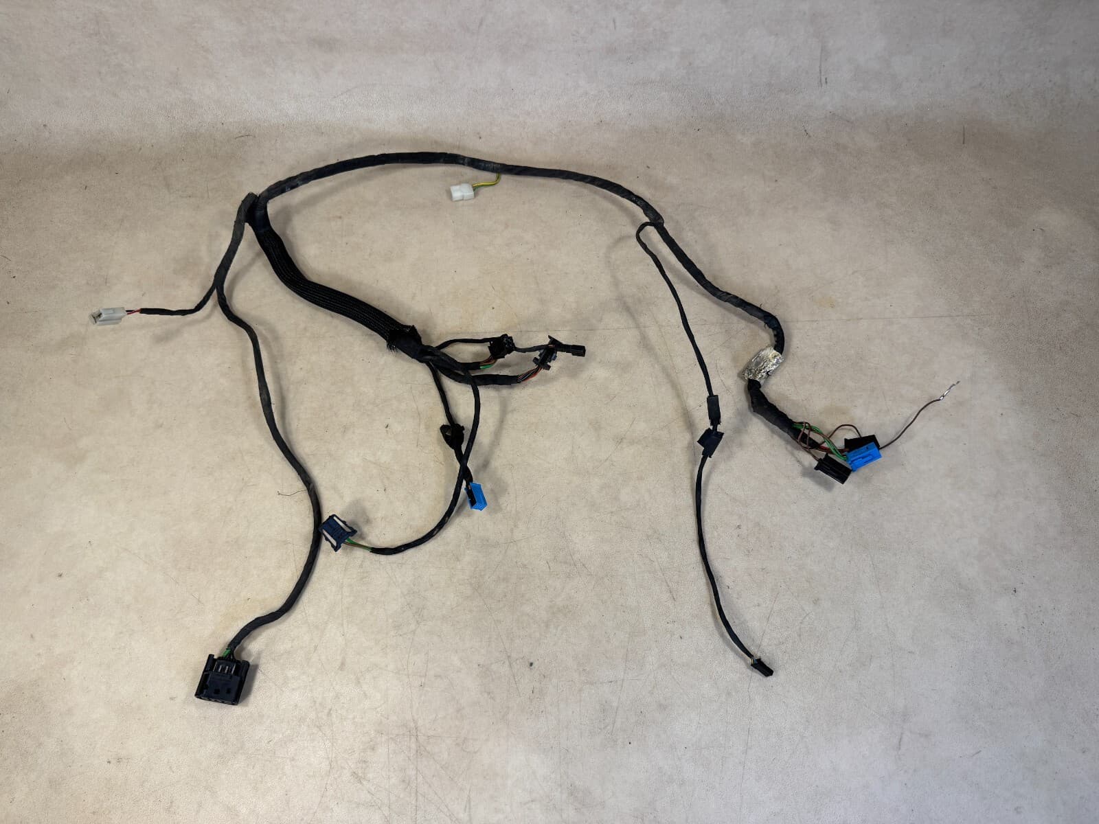 MERCEDES-BENZ Mercedes G class W463 GENUINE Rear Left or Right Door Wiring Harness A4635407406