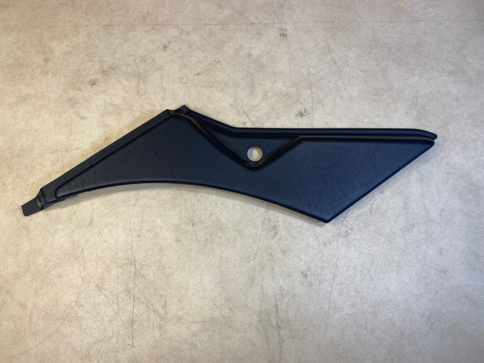 MERCEDES-BENZ Mercedes G class W463 GENUINE LEFT Lining Bottom Black Trim Panel A4636923401