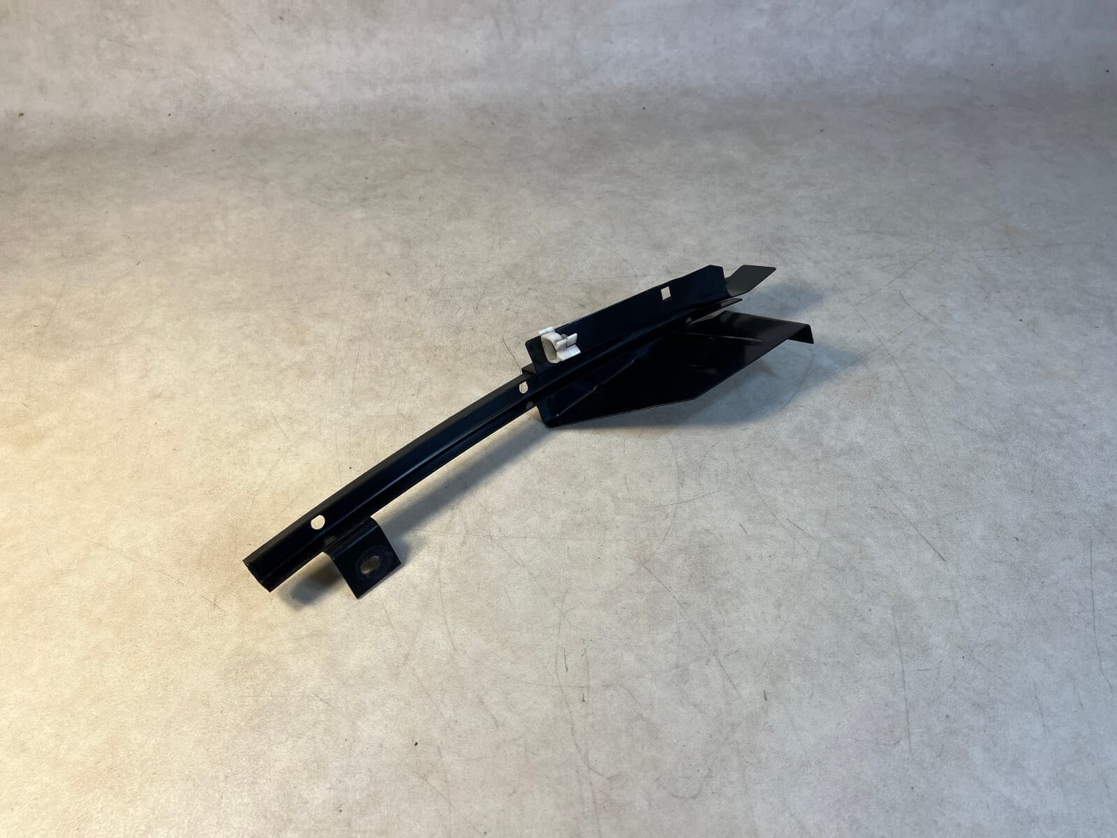 BMW GENUINE BMW 7 Series E23 Window Guide rear rail For RIGHT Front Door 51321848682